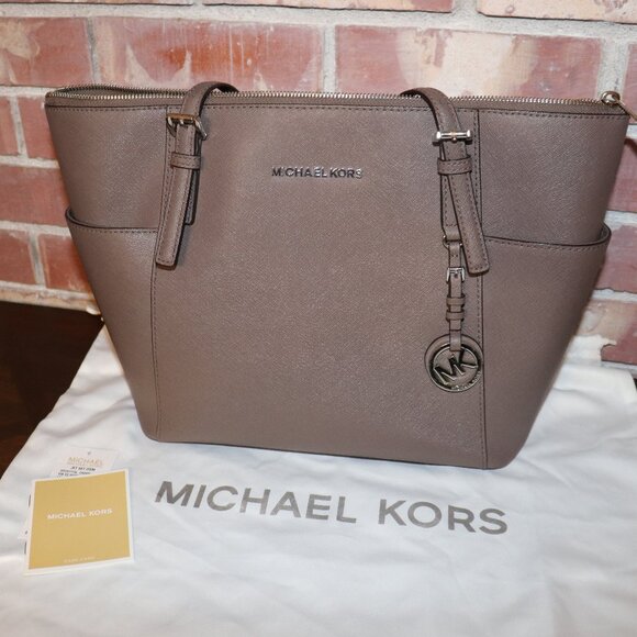 Micheal Kors Jet Set East West Tote Cinder Grey - Picture 4 of 13